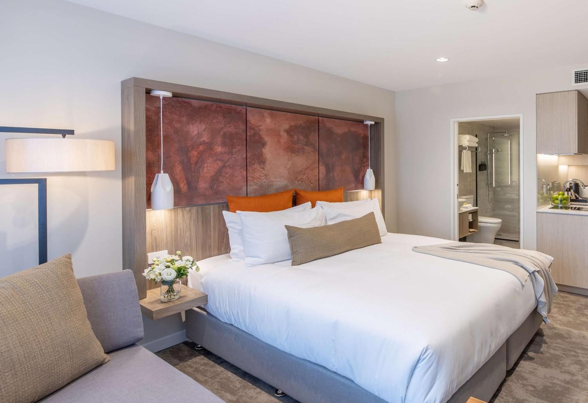 Sudima Christchurch City Ngoại thất bức ảnh A bedroom at the hotel